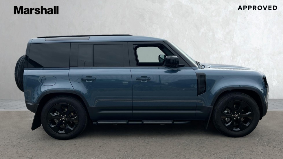 Used Land Rover Defender 2025 for sale - 76161357: Photo 5