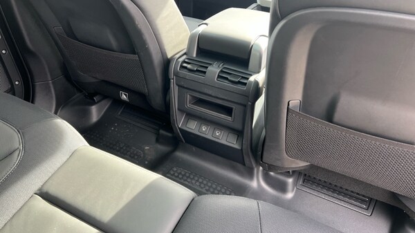 Used Land Rover Defender 2024 for sale - 76037846: Photo 18