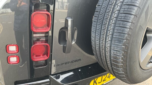 Used Land Rover Defender 2024 for sale - 76037846: Photo 19