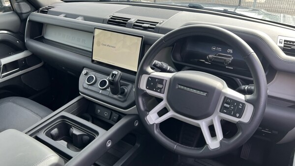 Used Land Rover Defender 2024 for sale - 76037846: Photo 24