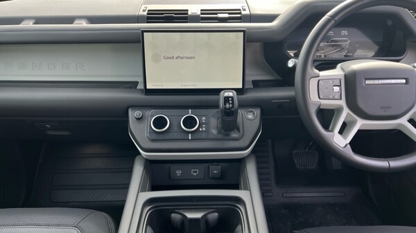 Used Land Rover Defender 2024 for sale - 76037846: Photo 25