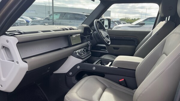 Used Land Rover Defender 2023 for sale - 75231094: Photo 3