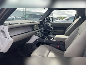 Used Land Rover Defender 2023 for sale - 75231094: Photo
