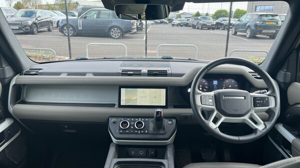Used Land Rover Defender 2023 for sale - 75231094: Photo 9