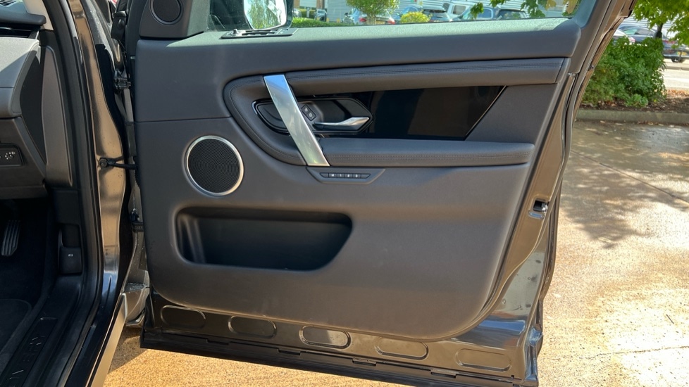 Used Land Rover Discovery Sport 2024 for sale - 76501472: Photo 49