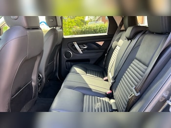 Used Land Rover Discovery Sport 2024 for sale - 76501472: Photo