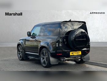 Used Land Rover Defender 2021 for sale - 76704476: Photo