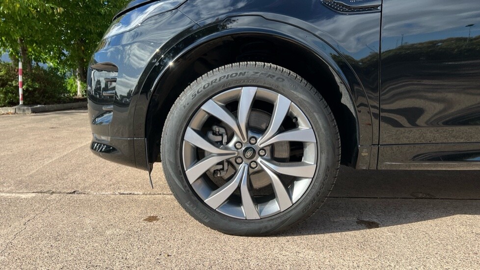 Used Land Rover Discovery Sport 2024 for sale - 76203905: Photo 31