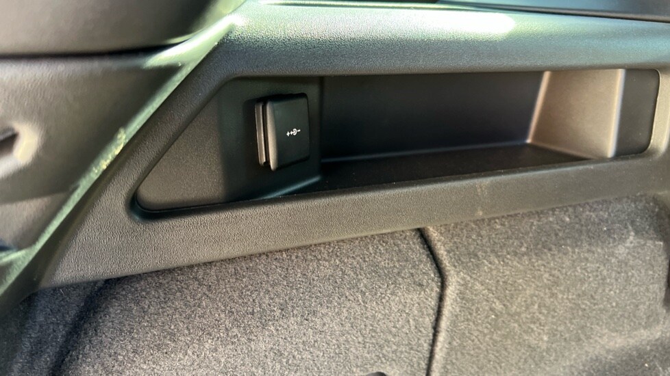 Used Land Rover Discovery Sport 2024 for sale - 76203905: Photo 50