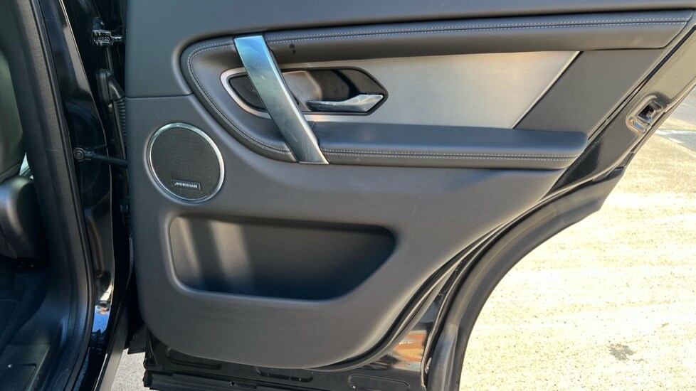 Used Land Rover Discovery Sport 2024 for sale - 76203905: Photo 51