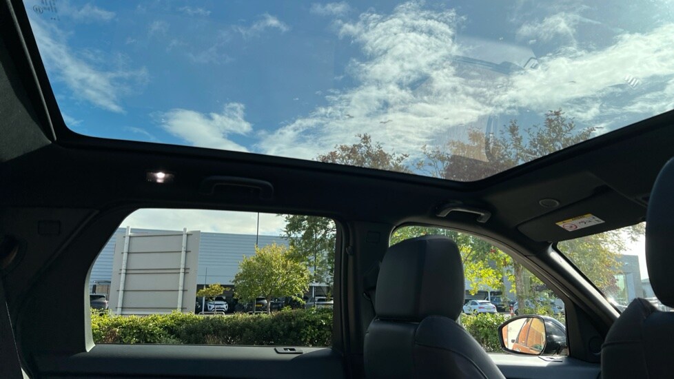 Used Land Rover Discovery Sport 2024 for sale - 76203905: Photo 55