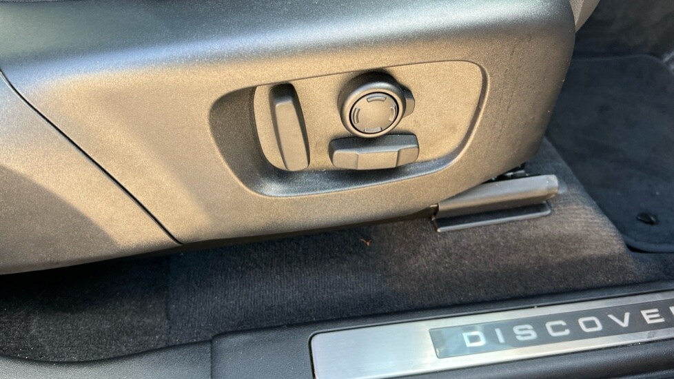 Used Land Rover Discovery Sport 2024 for sale - 76203905: Photo 60