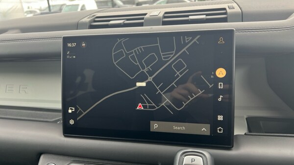 Used Land Rover Defender 2023 for sale - 75112275: Photo 11