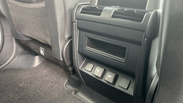 Used Land Rover Defender 2023 for sale - 75112275: Photo 18