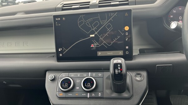 Used Land Rover Defender 2023 for sale - 75112275: Photo 27