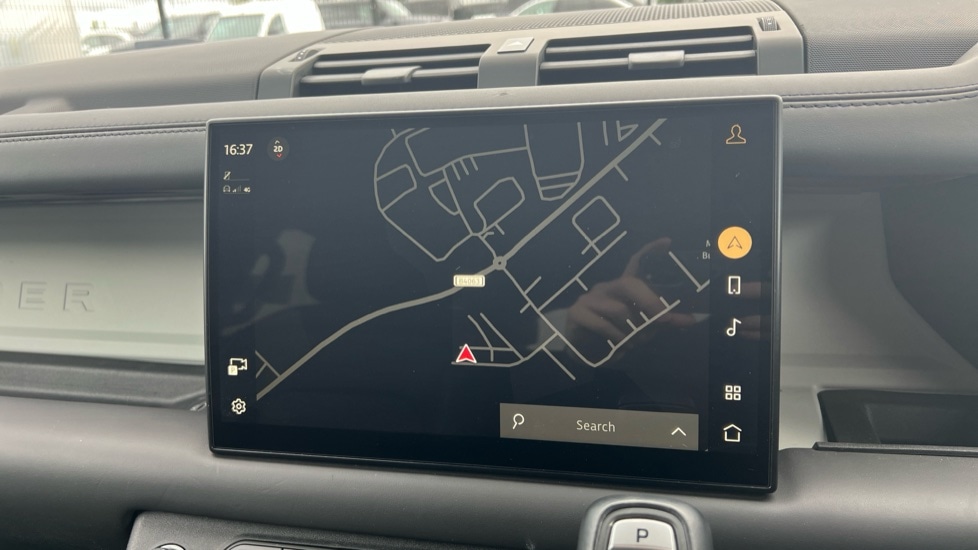 Used Land Rover Defender 2023 for sale - 76552425: Photo 11