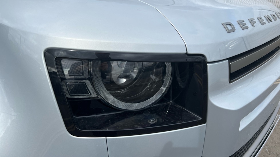 Used Land Rover Defender 2023 for sale - 76552425: Photo 17