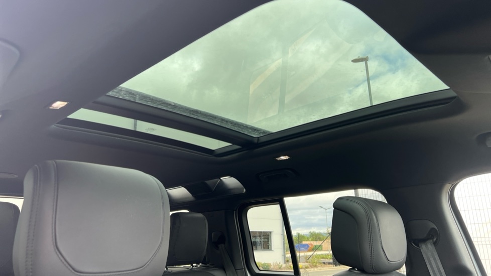 Used Land Rover Defender 2023 for sale - 76552425: Photo 20