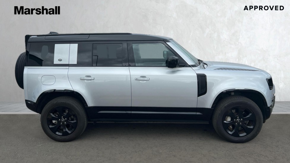 Used Land Rover Defender 2023 for sale - 76552425: Photo 5