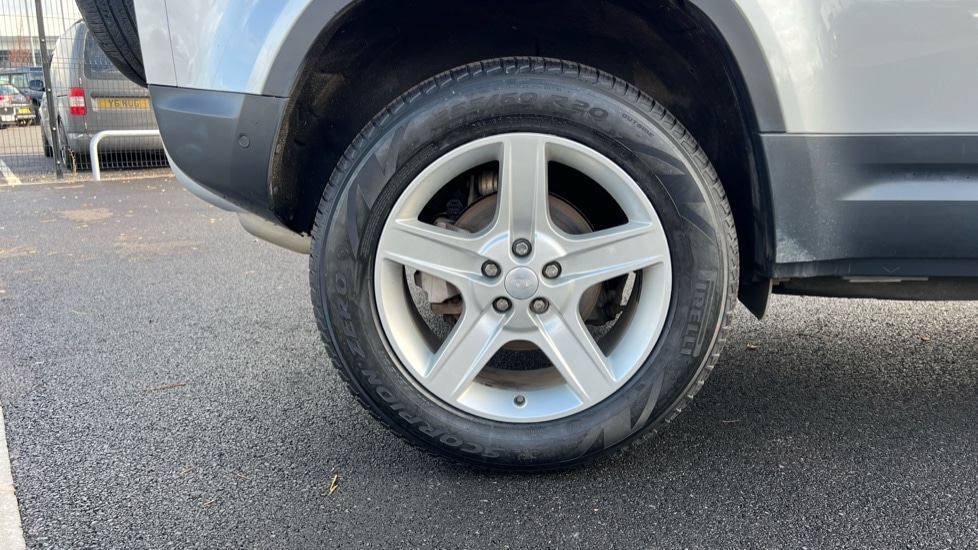 Used Land Rover Defender 2023 for sale - 76442105: Photo 32