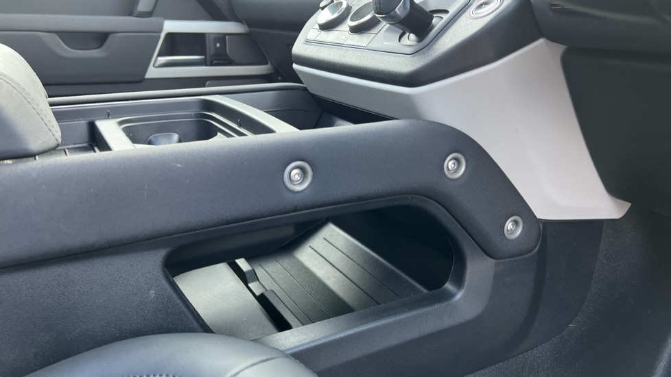 Used Land Rover Defender 2023 for sale - 76442105: Photo 36