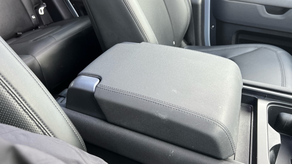 Used Land Rover Defender 2023 for sale - 76442105: Photo 43