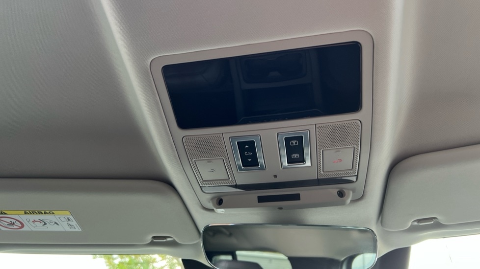 Used Land Rover Defender 2023 for sale - 76442105: Photo 44