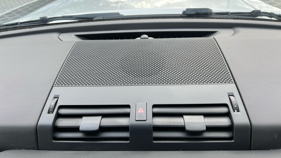 Used Land Rover Defender 2023 for sale - 76442105: Photo 45