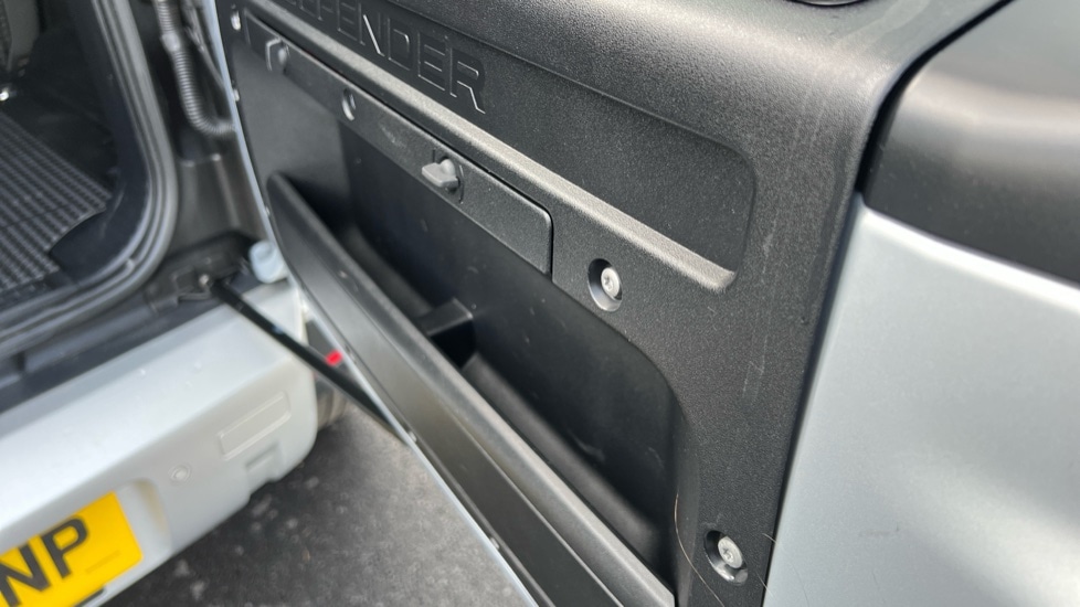 Used Land Rover Defender 2023 for sale - 76442105: Photo 49