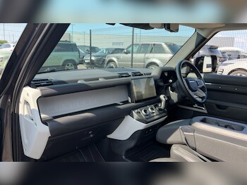 Used Land Rover Defender 2024 for sale - 75382754: Photo