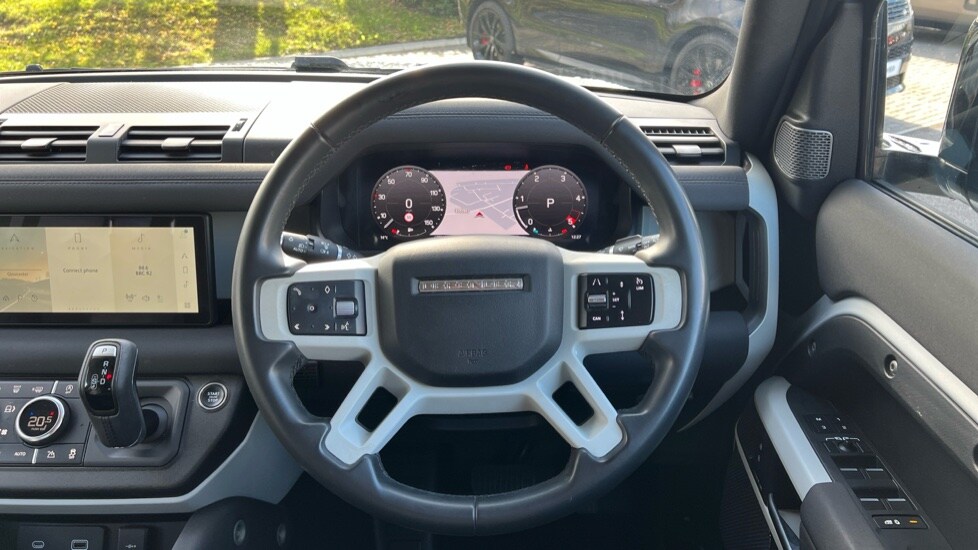 Used Land Rover Defender 2023 for sale - 76552458: Photo 15