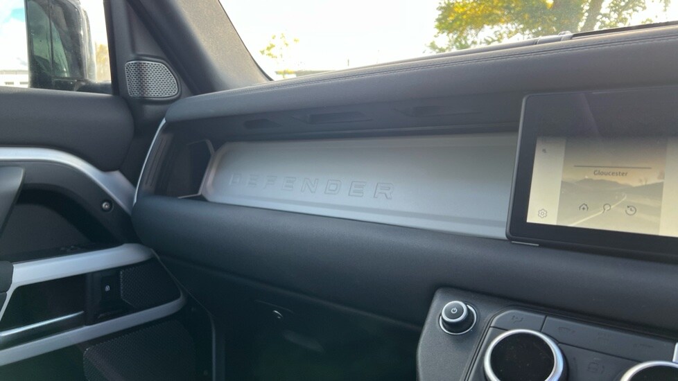 Used Land Rover Defender 2023 for sale - 76552458: Photo 23