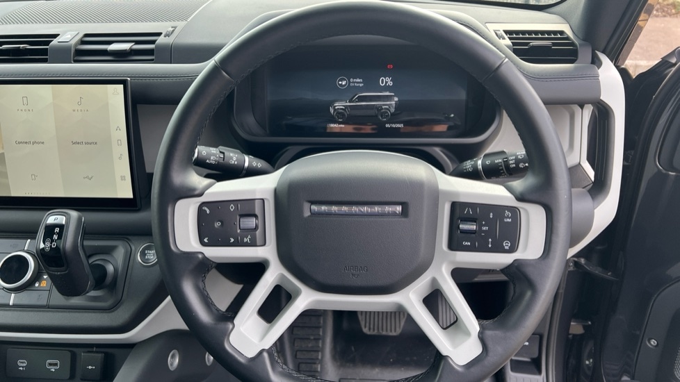 Used Land Rover Defender 2024 for sale - 76623438: Photo 15