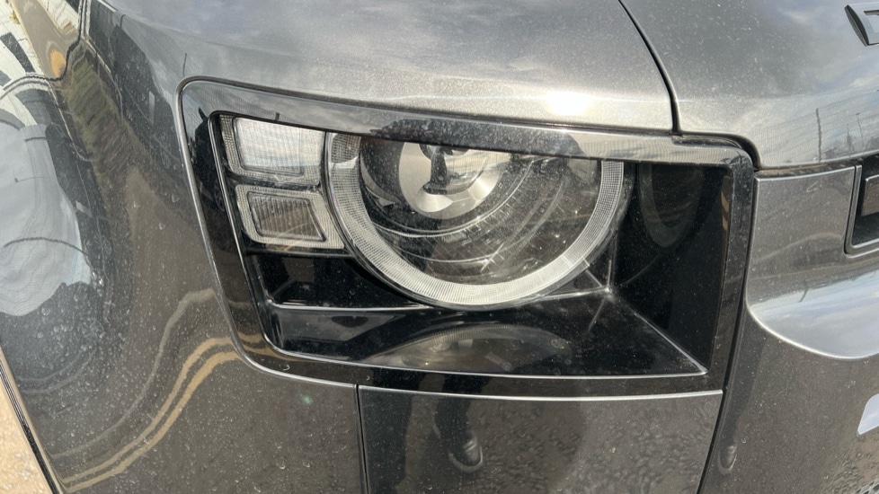 Used Land Rover Defender 2024 for sale - 76623438: Photo 17