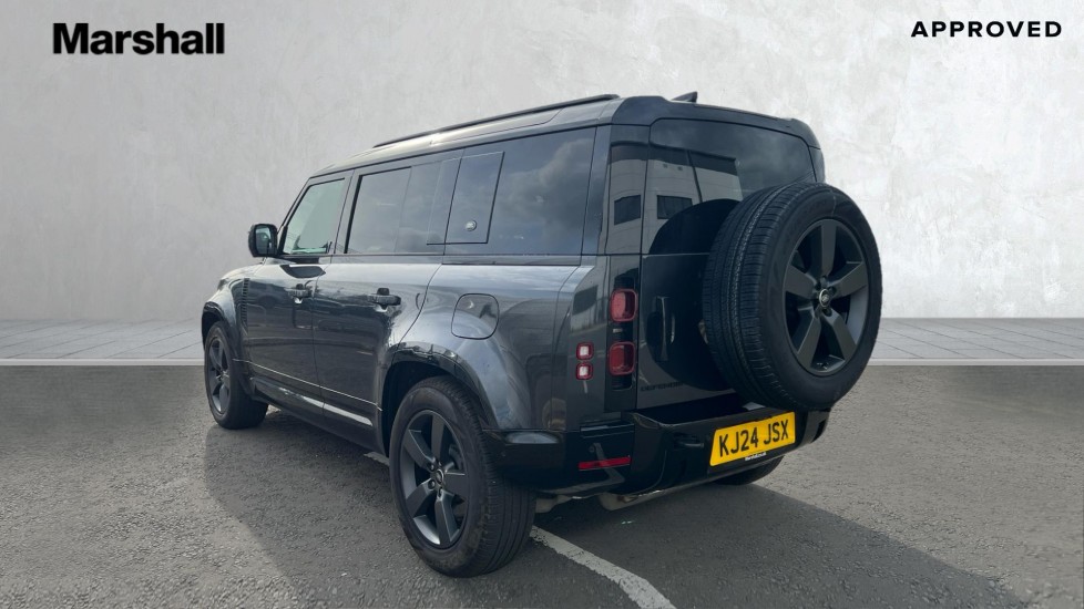 Used Land Rover Defender 2024 for sale - 76623438: Photo 2