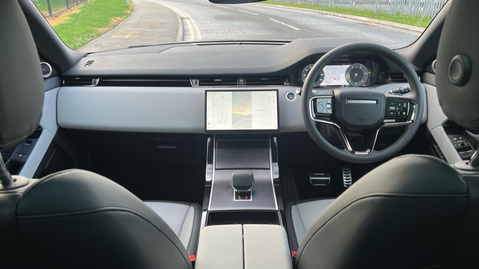 Used Land Rover Range Rover Evoque 2025 for sale - 76971326: Photo 9