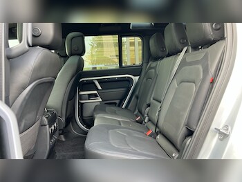 Used Land Rover Defender 2024 for sale - 77004886: Photo