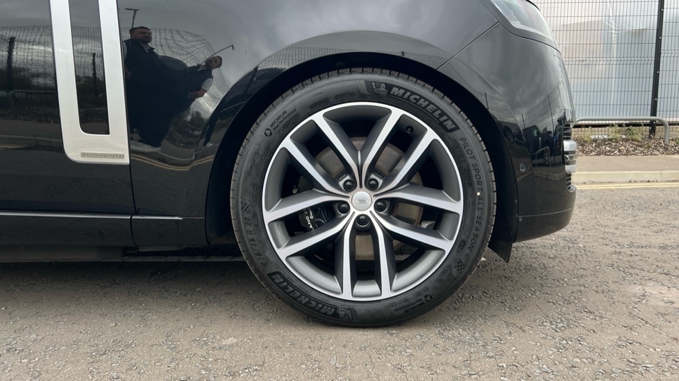 Used Land Rover Range Rover 2024 for sale - 76941074: Photo 8