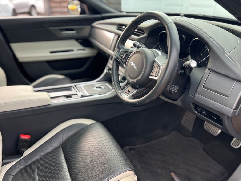 Used Jaguar XF 2016 for sale - 77539328: Photo 15