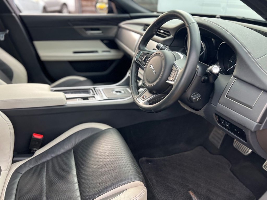 Used Jaguar XF 2016 for sale - 77539328: Photo 16