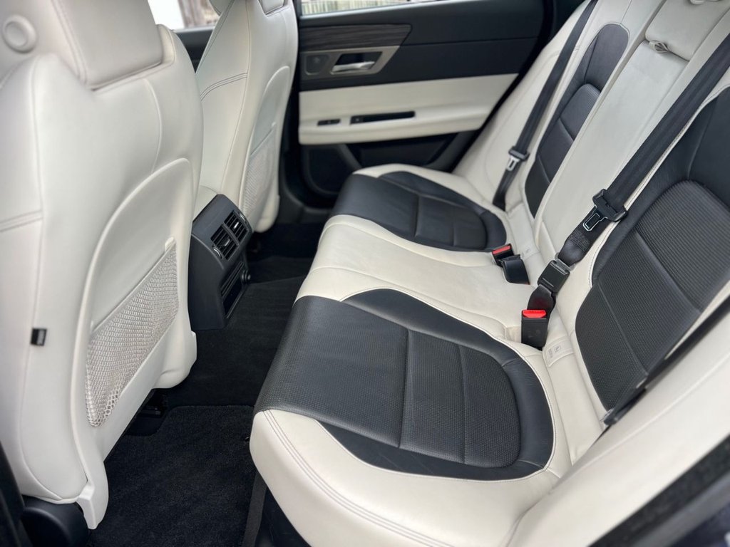 Used Jaguar XF 2016 for sale - 77539328: Photo 32