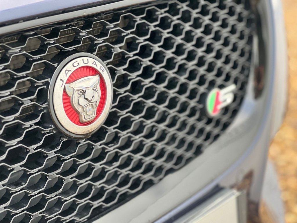 Used Jaguar XF 2016 for sale - 77539328: Photo 6