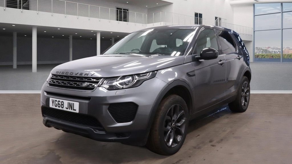 Used Land Rover Discovery Sport 2018 for sale - 77539332: Photo 2
