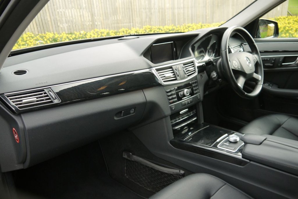 Used Mercedes-Benz E Class 2011 for sale - 77539297: Photo 15