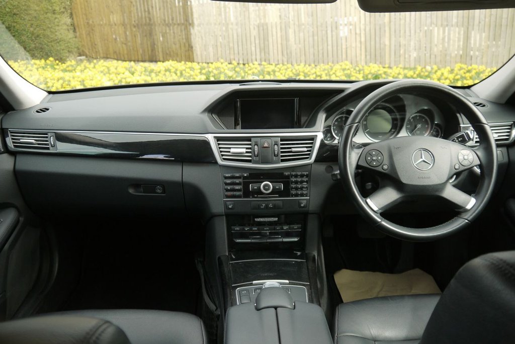 Used Mercedes-Benz E Class 2011 for sale - 77539297: Photo 22