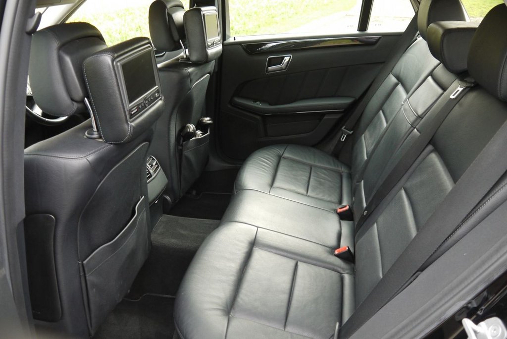 Used Mercedes-Benz E Class 2011 for sale - 77539297: Photo 24