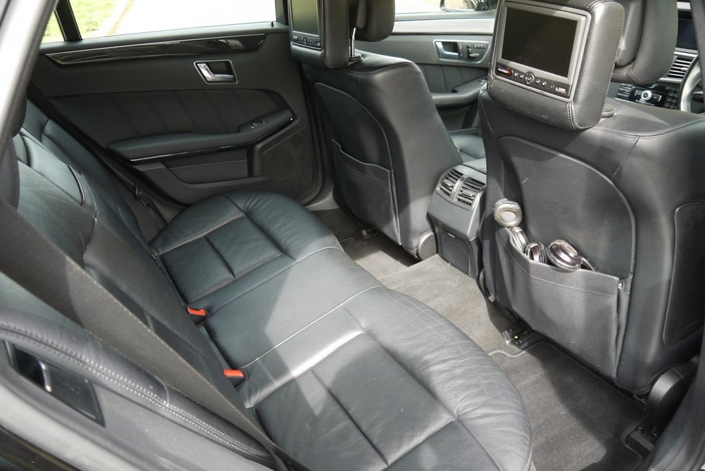 Used Mercedes-Benz E Class 2011 for sale - 77539297: Photo 26