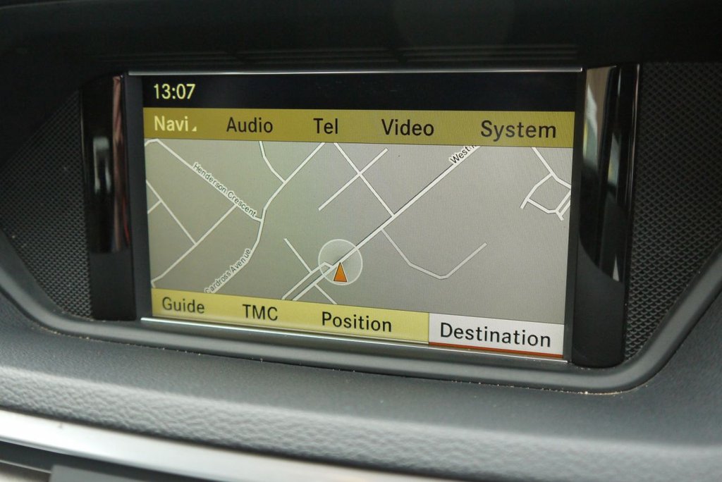 Used Mercedes-Benz E Class 2011 for sale - 77539297: Photo 32