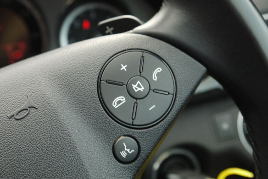 Used Mercedes-Benz E Class 2011 for sale - 77539297: Photo 36