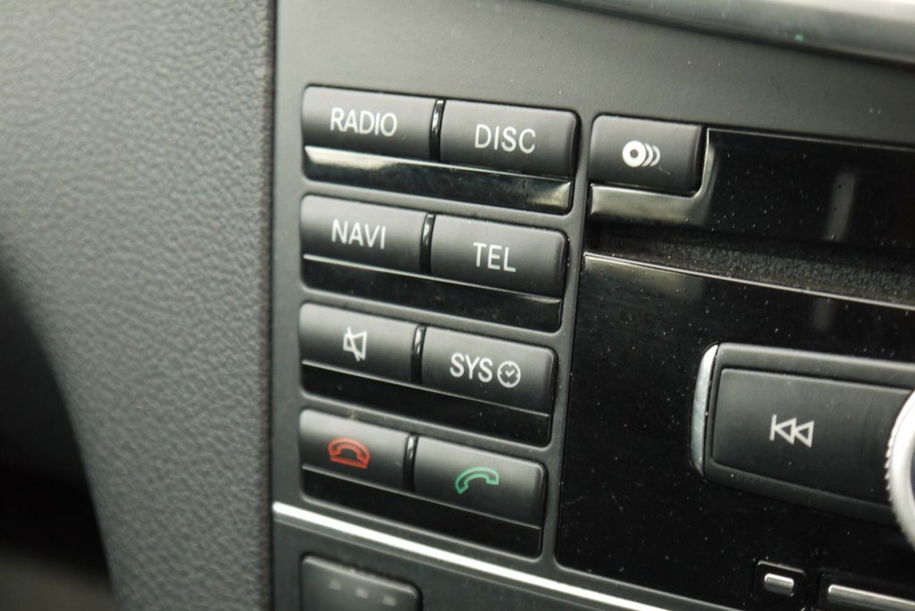 Used Mercedes-Benz E Class 2011 for sale - 77539297: Photo 39